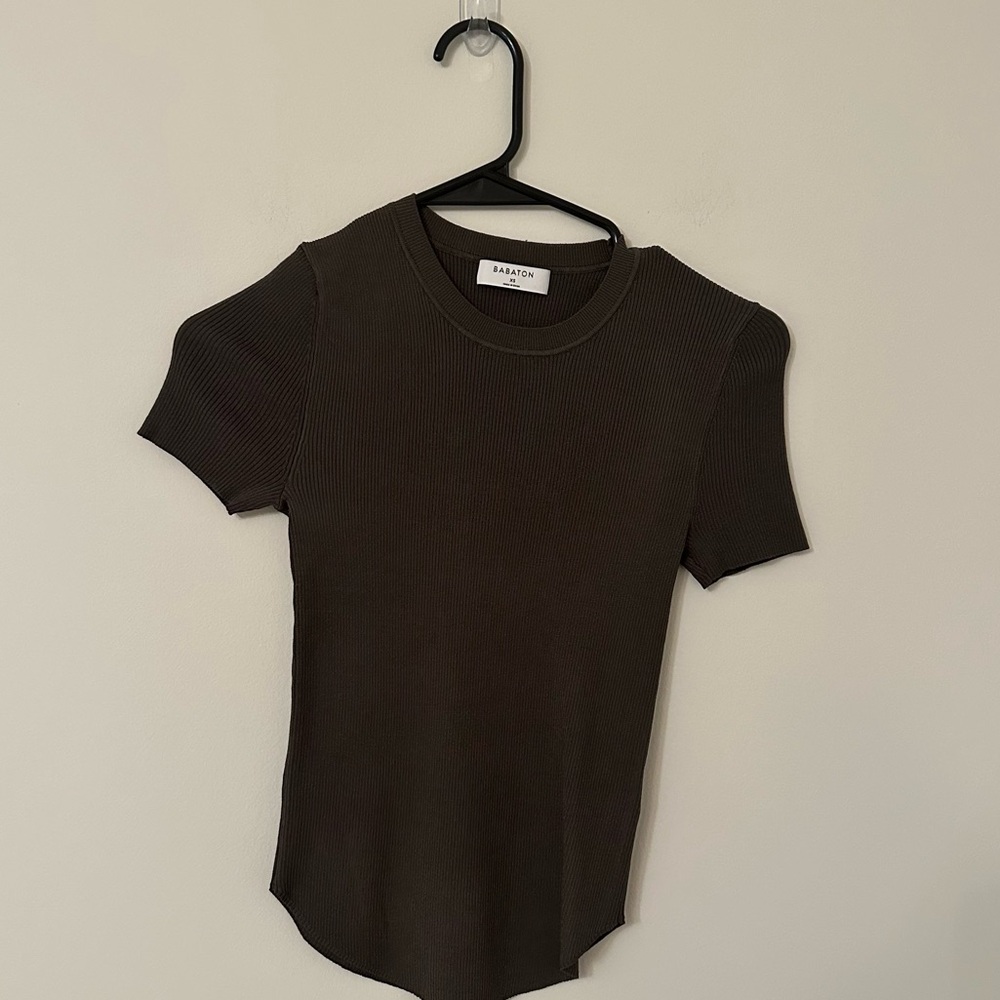 Babaton/Aritzia Tisch Top View 4